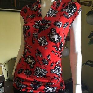 Ladies red floral tattoo flower fun retro flirty blouse top